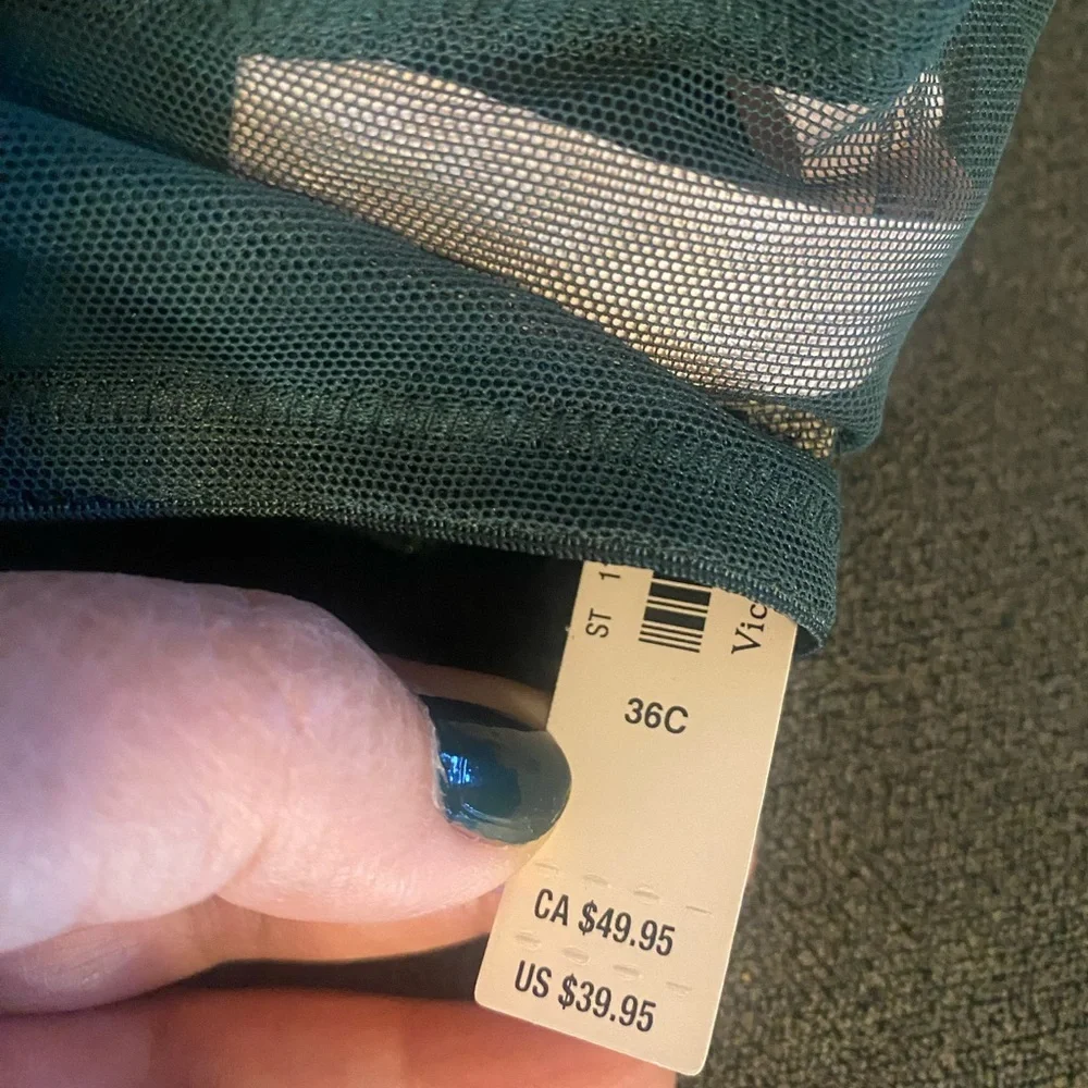 Victoria's Secret Green Lace Bra and Lave Thong Set Size 36c and Medium - Picture 5 of 12